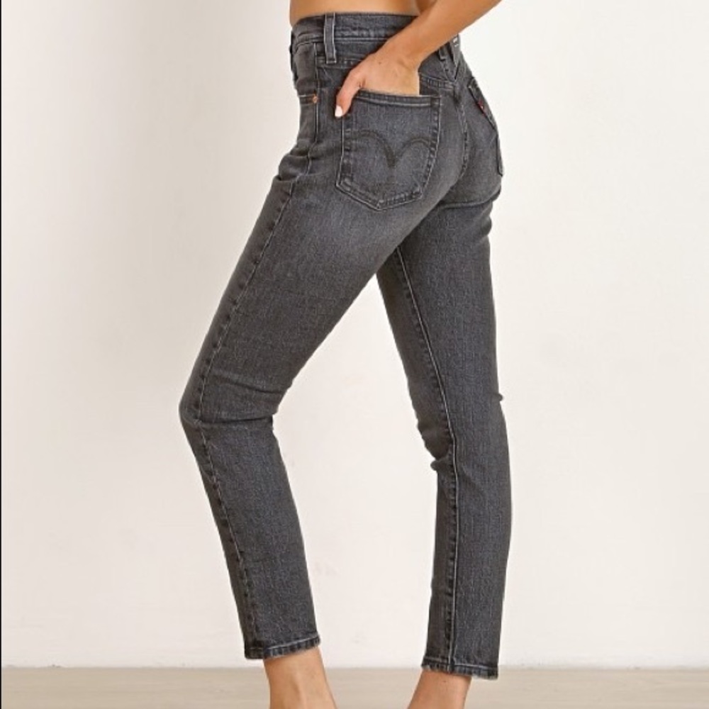 Washed Black Levi’s Hi-Rise jeans